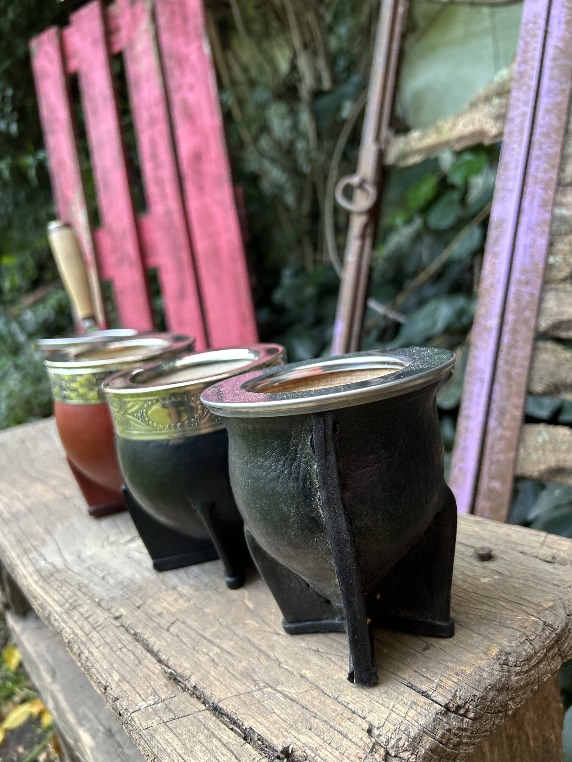 Historia y tradición de los mates en Argentina: El ritual que nos une desde el fogón hasta la oficina